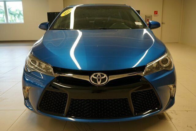 Toyota Camry 2017 image number 1