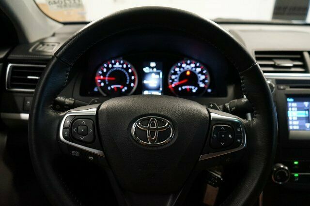 Toyota Camry 2017 image number 21