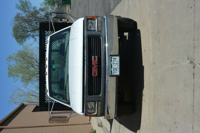 GMC Sierra 3500 2000 image number 16