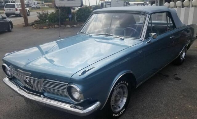 Plymouth Valiant 1965 image number 0