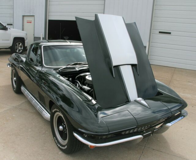 Chevrolet Corvette 1967 image number 17