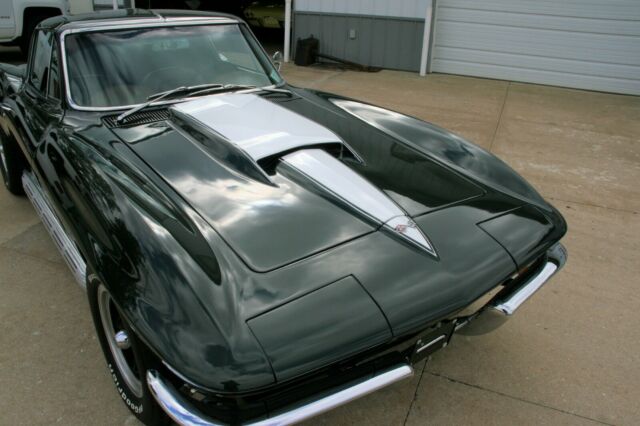 Chevrolet Corvette 1967 image number 28