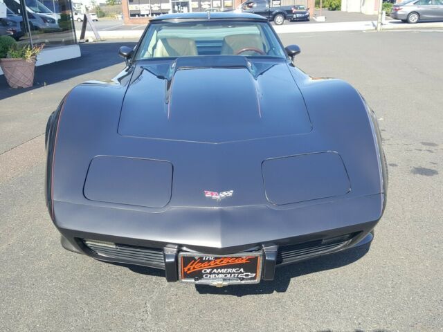 Chevrolet Corvette 1979 image number 28