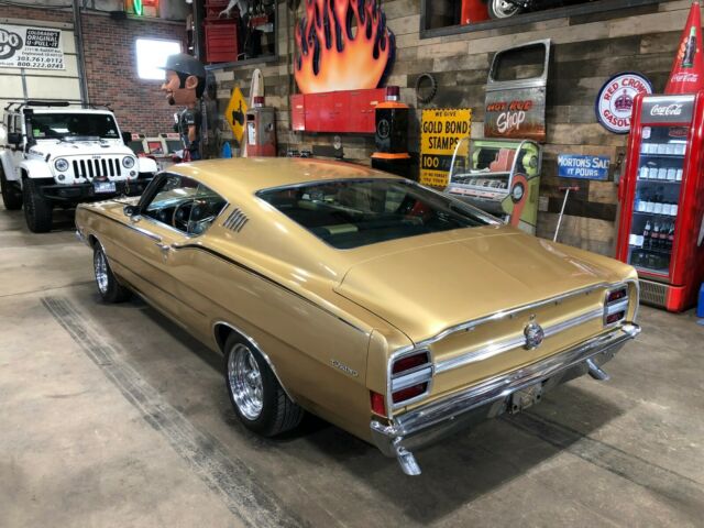 Ford Torino 1968 image number 21