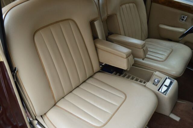 Rolls-Royce Silver Shadow 1979 image number 19