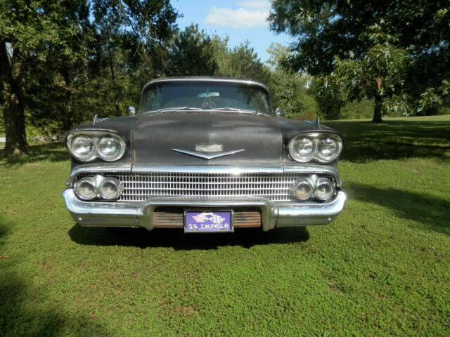 Chevrolet Impala 1958 image number 0