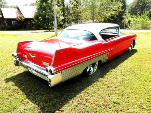 Cadillac DeVille 1957 image number 24