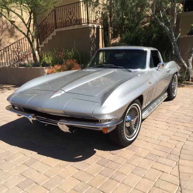 Chevrolet Corvette 1965 image number 1