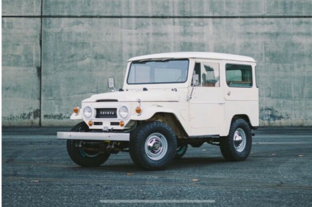 Toyota Land Cruiser 1967 image number 0