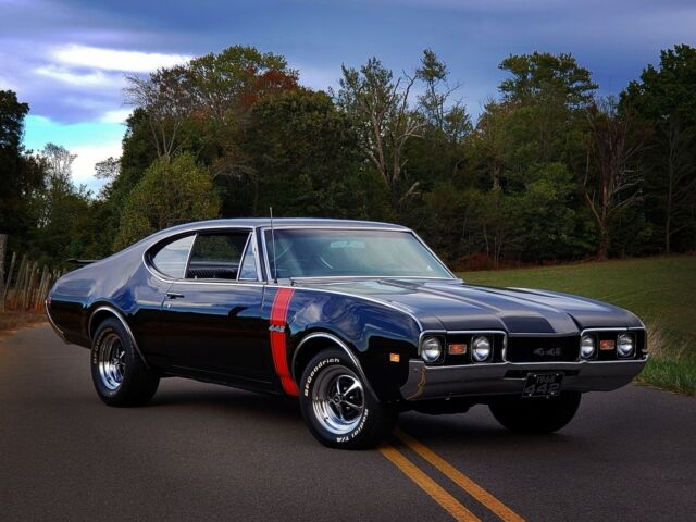 Oldsmobile Cutlass 1968 image number 24