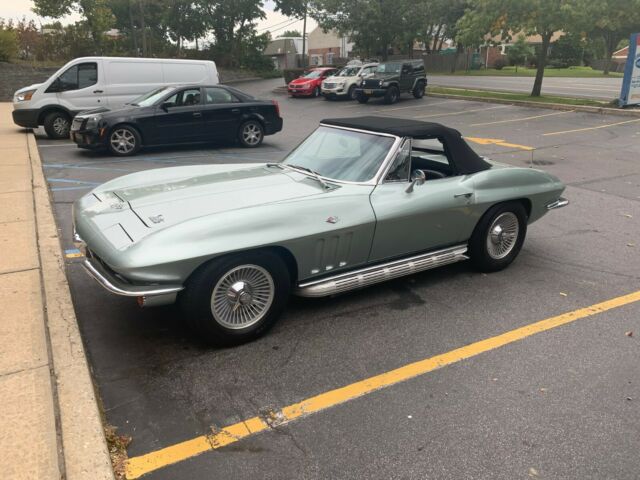 Chevrolet Corvette 1966 image number 2