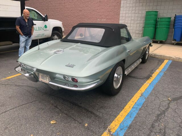 Chevrolet Corvette 1966 image number 27