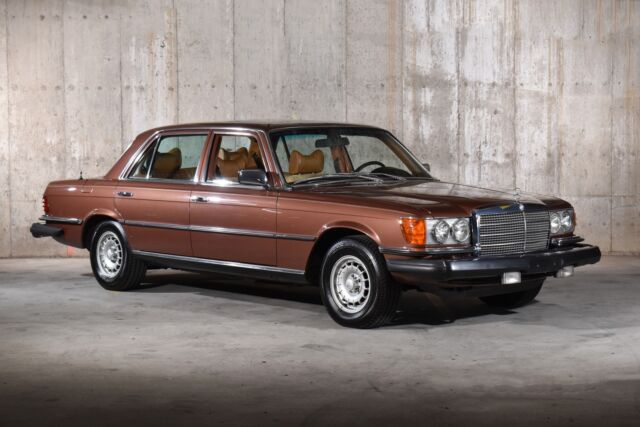 Mercedes-Benz 6.9 1977 image number 25