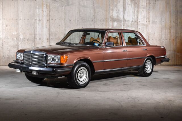 Mercedes-Benz 6.9 1977 image number 31