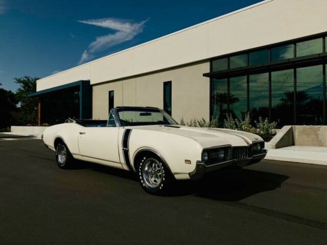 Oldsmobile Cutlass 1968 image number 17