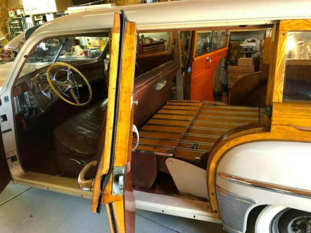 Chrysler Royal Town and Country 4 Door Station Wagon WOODY 1950 image number 22