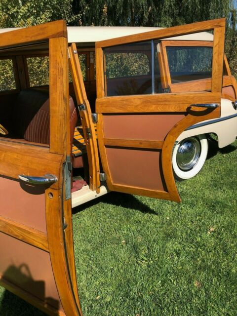 Chrysler Royal Town and Country 4 Door Station Wagon WOODY 1950 image number 27