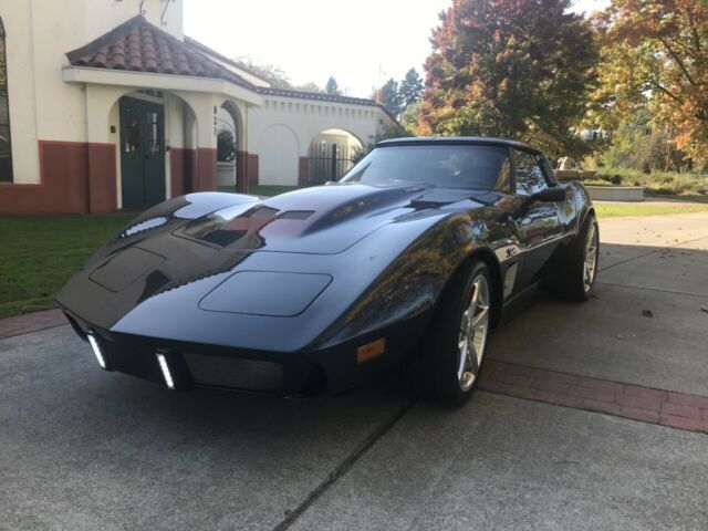 Chevrolet Corvette 1976 image number 31