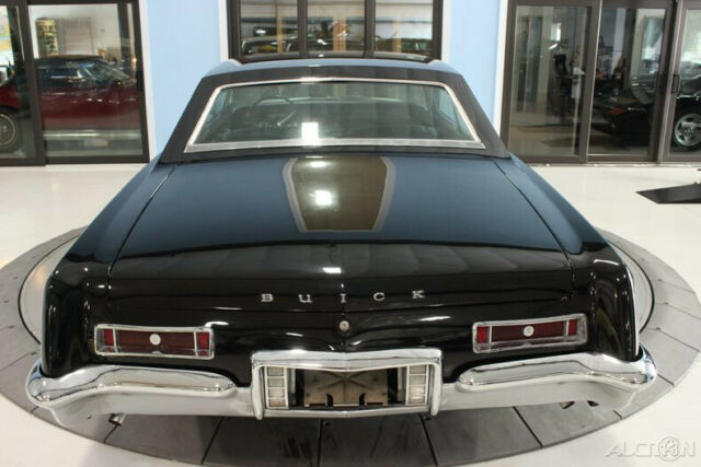 Buick Riviera 1963 image number 20