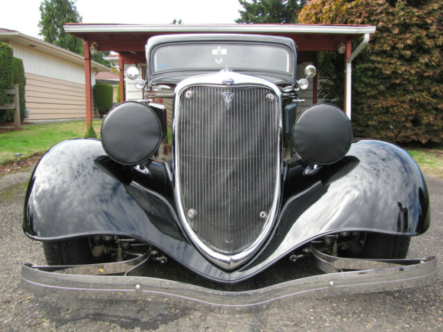 Ford Three Window Coupe 1934 image number 6