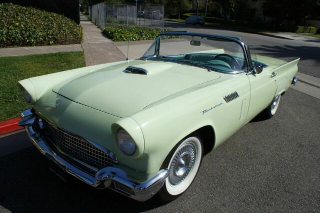 Ford Thunderbird 1957 image number 29