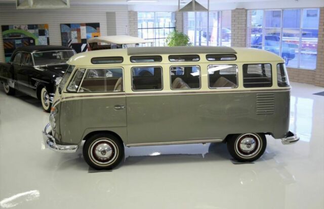 Volkswagen 23 Window Microbus 1958 image number 3