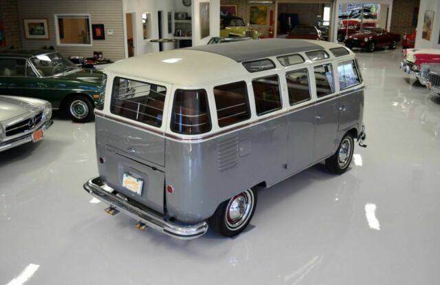 Volkswagen 23 Window Microbus 1958 image number 32