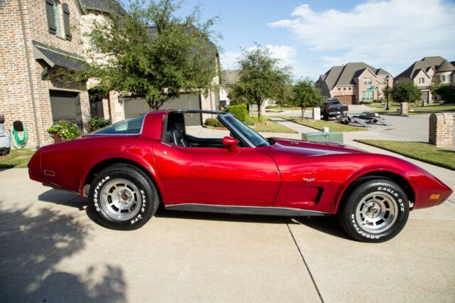 Chevrolet Corvette 1979 image number 1