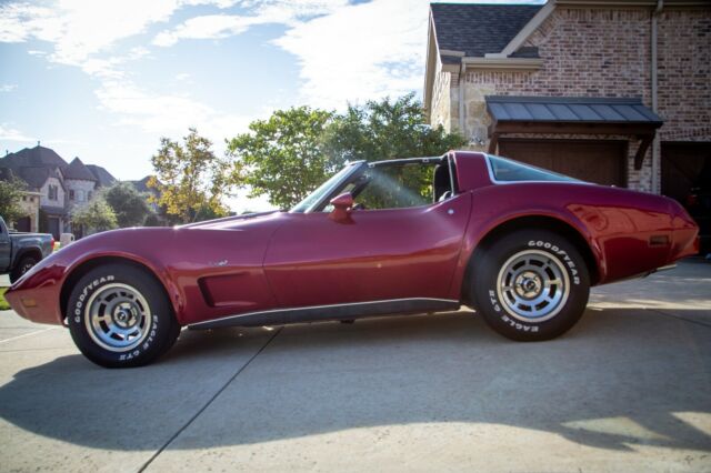 Chevrolet Corvette 1979 image number 25