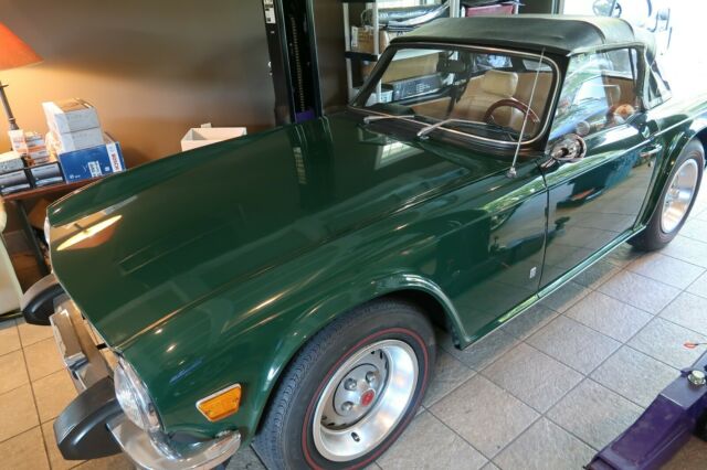 Triumph TR-6 1975 image number 2