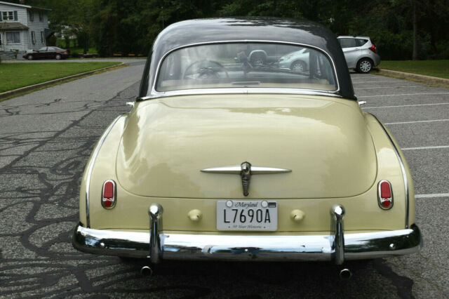 Chevrolet Deluxe 1950 image number 2