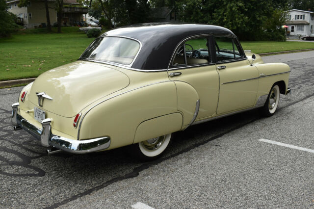 Chevrolet Deluxe 1950 image number 27