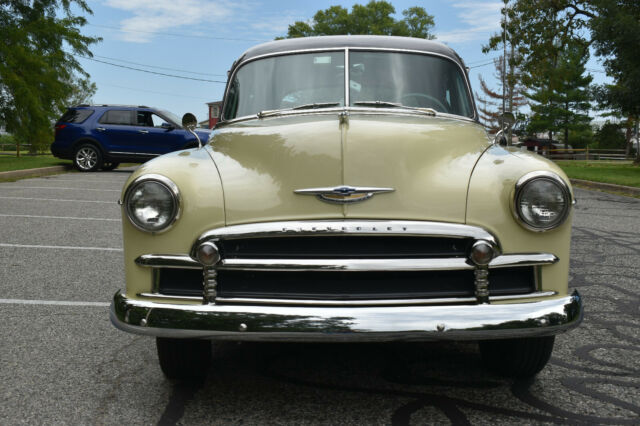 Chevrolet Deluxe 1950 image number 28