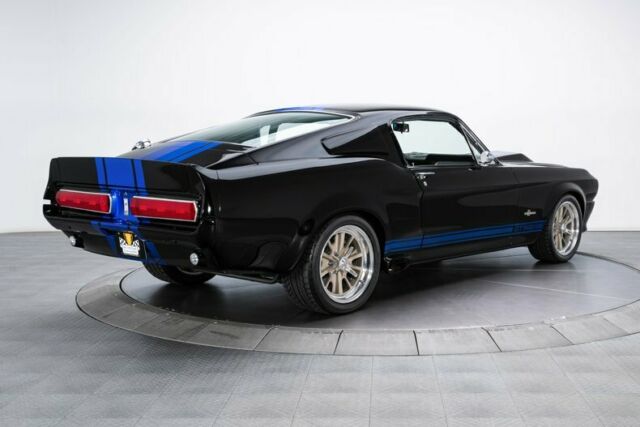 Ford GT500 1967 image number 1