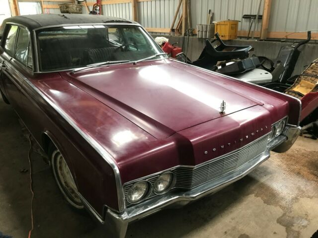 Lincoln Continental 1967 image number 0