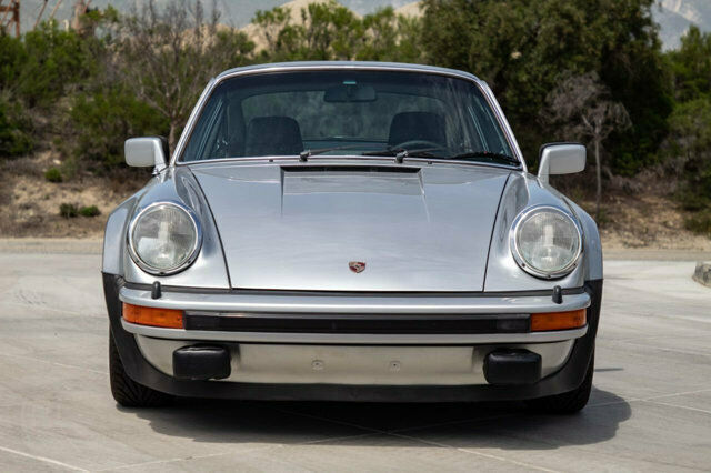 Porsche 911 1977 image number 18