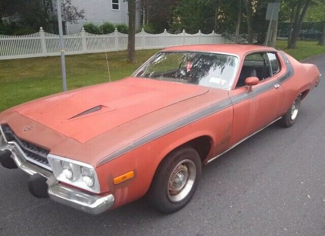 Plymouth Road Runner 1974 image number 2