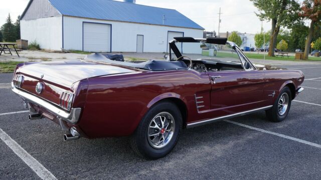 Ford Mustang 1966 image number 30