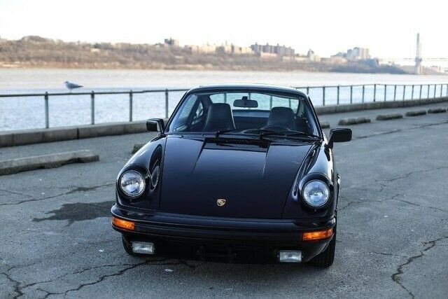 Porsche 911 1976 image number 28