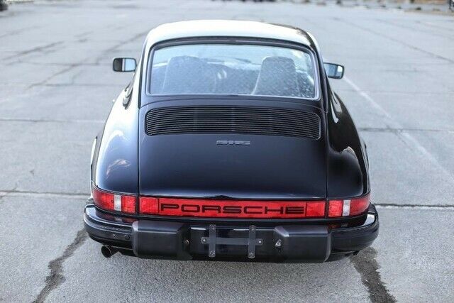 Porsche 911 1976 image number 9