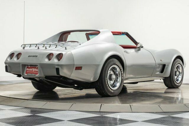 Chevrolet Corvette 1977 image number 31