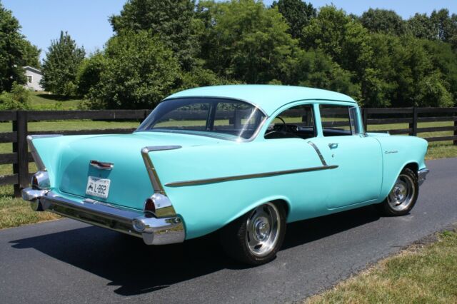 Chevrolet Bel Air/150/210 1957 image number 2