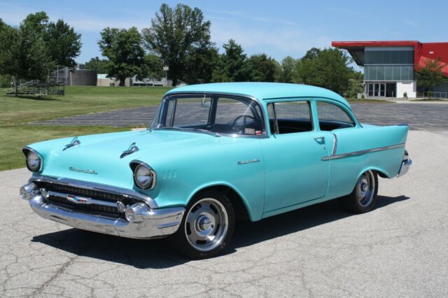 Chevrolet Bel Air/150/210 1957 image number 23