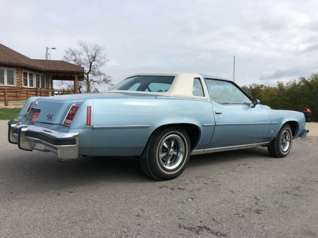 Pontiac Grand Prix 1977 image number 27