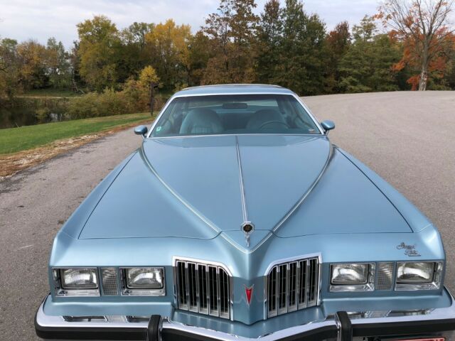 Pontiac Grand Prix 1977 image number 30