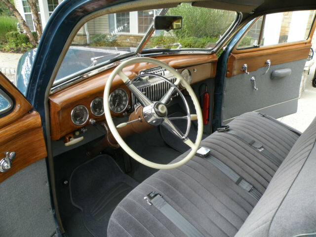 Cadillac Series 62 1947 image number 20