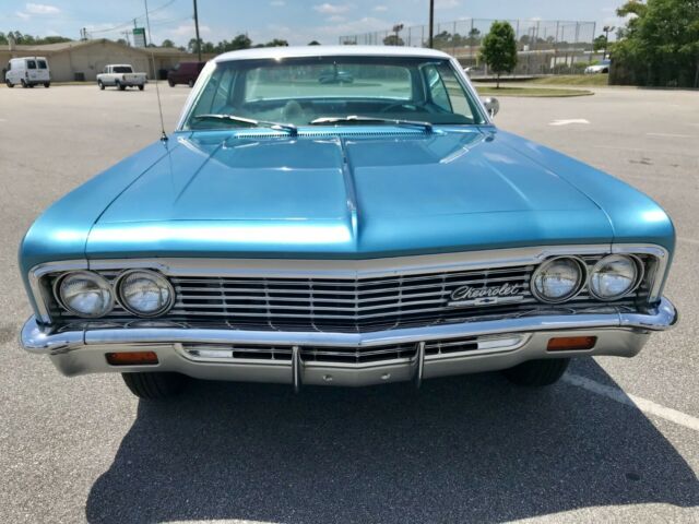 Chevrolet Impala 1966 image number 1