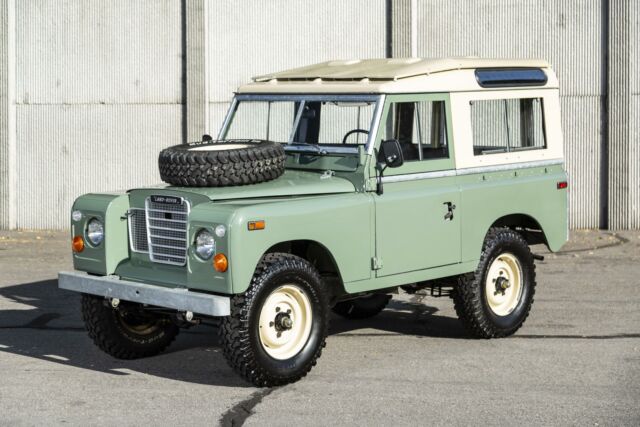 Land Rover Series 3 1972 image number 0