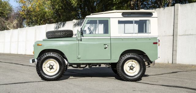 Land Rover Series 3 1972 image number 14