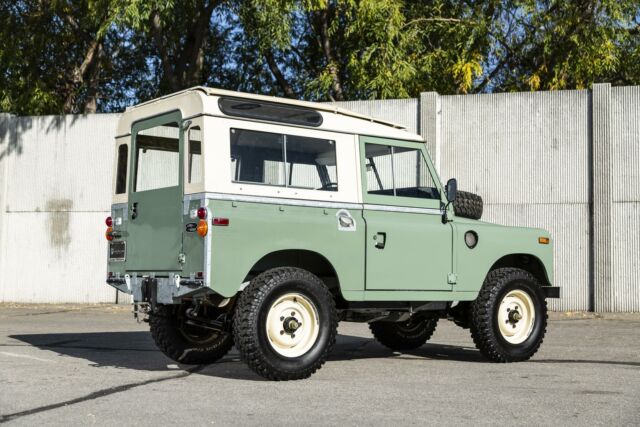 Land Rover Series 3 1972 image number 18